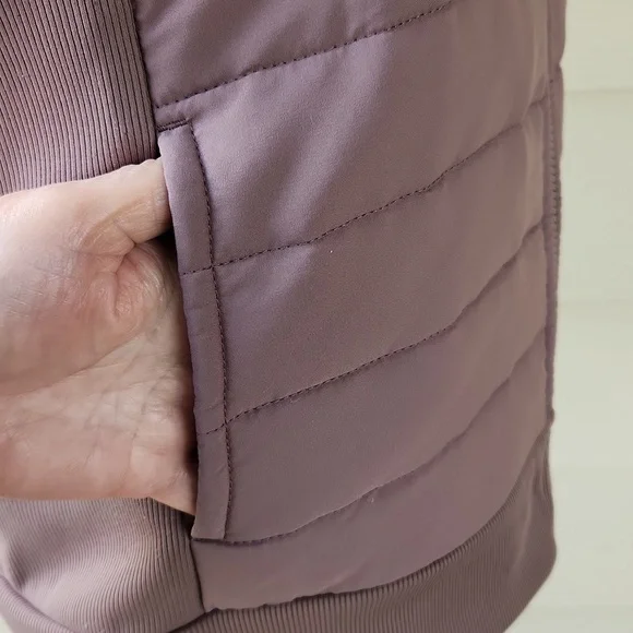 Reebok Getaway Deep Taupe Quilted Outdoor Vest (M) - Picture 10 of 16